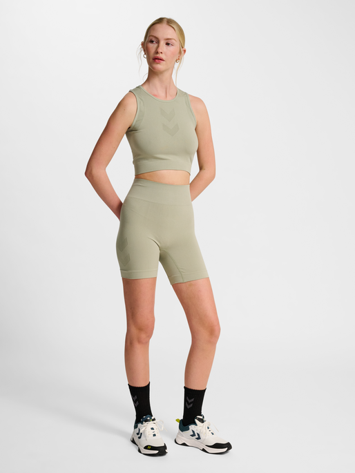 hmlHIIT SEAMLESS W TOP, SEAGRASS, model