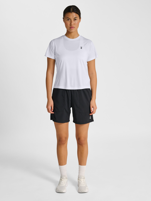 hmlPULSE TRAINING W T-SHIRT S/S, WHITE, model