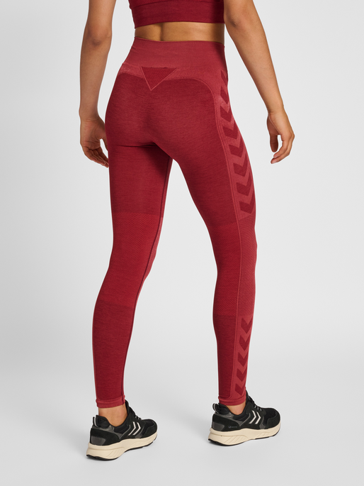 hmlCLEA SEAMLESS MID WAIST TIGHTS, CABERNET/APPLE BUTTER MELANGE, model