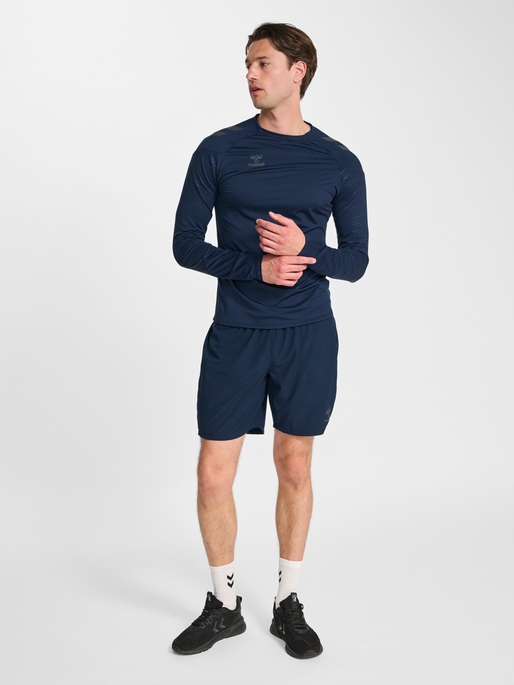 hmlPRO TRAINING CREW SWEAT, MARINE, model