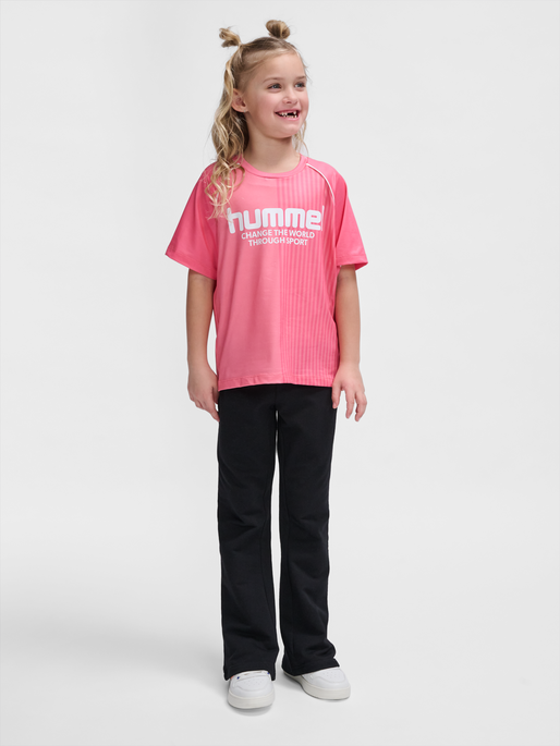 hmlMEXINE T-SHIRT S/S, GERANIUM PINK, model