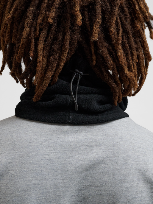 hmlFLEECE NECK TUBE, BLACK, model