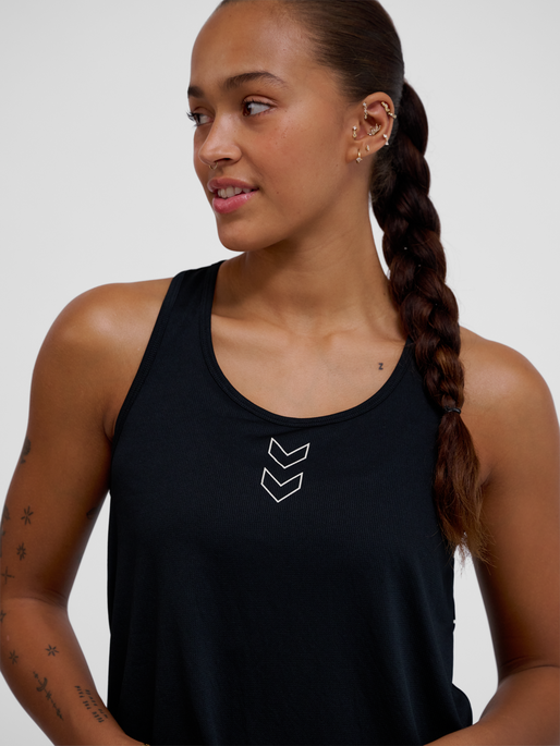 hmlCOURT LIGHT WEIGHT TANKTOP W, LIGHT GREY/BLACK, model
