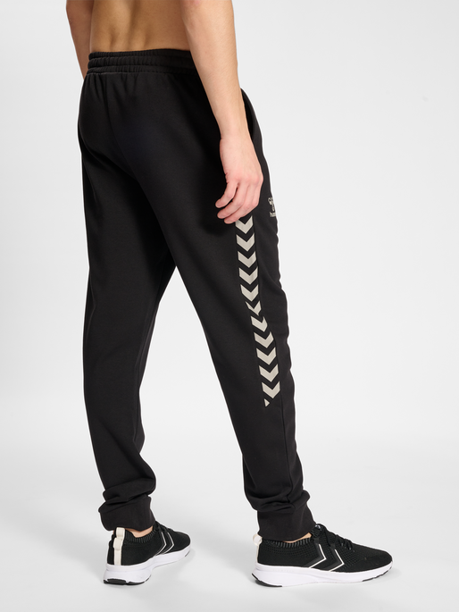 hmlSTALTIC COTTON PANTS, BLACK, model
