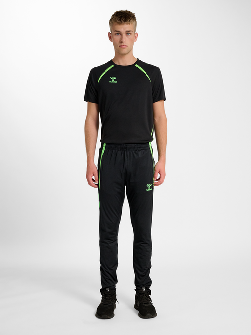 hmlLEAD 2.0 TRAINING PANTS, BLACK/GREEN GECKO, model