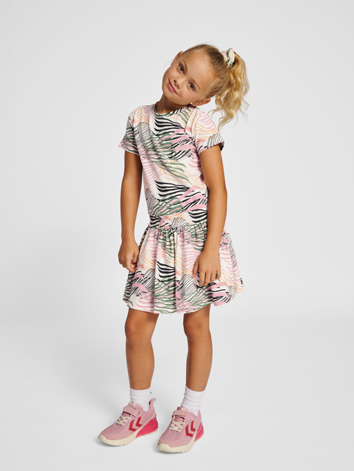 hmlALICE DRESS S/S, 6575, model