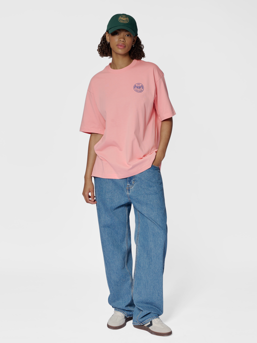 hmlSWARM LOOSE T-SHIRT, BRIDAL ROSE, model