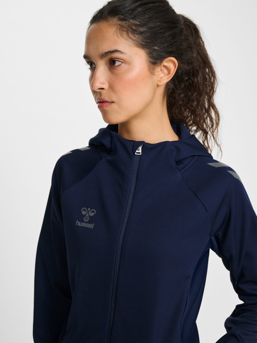 hmlCIMA 2.0 ZIP HOODIE WOMAN, MARINE, model