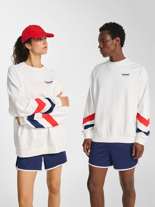 hmlOVERSIZED CREW SPORTSWEAR, BLANC DE BLANC/BLANC DE BLANC, model