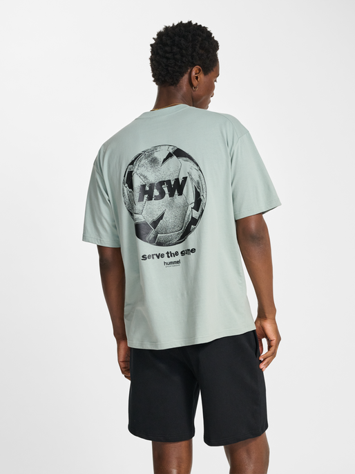 hmlLOOSE T-SHIRT S/S HSW FOOTBALL, ICEBERG GREEN, model