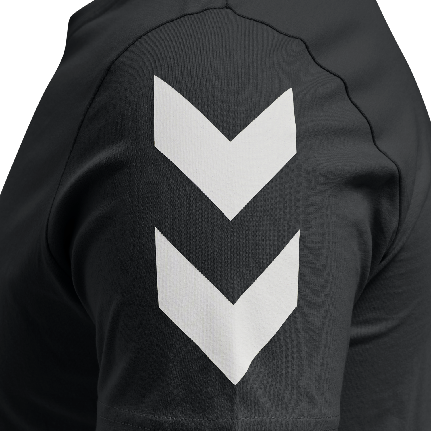 hmlLEGACY CHEVRON T-SHIRT, BLACK, packshot