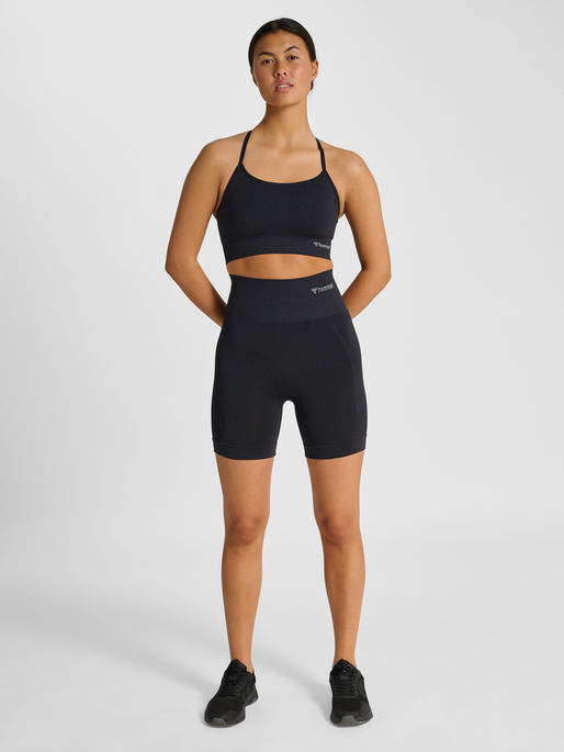 hmlTIFFY SEAMLESS SPORTS TOP, BLACK, model