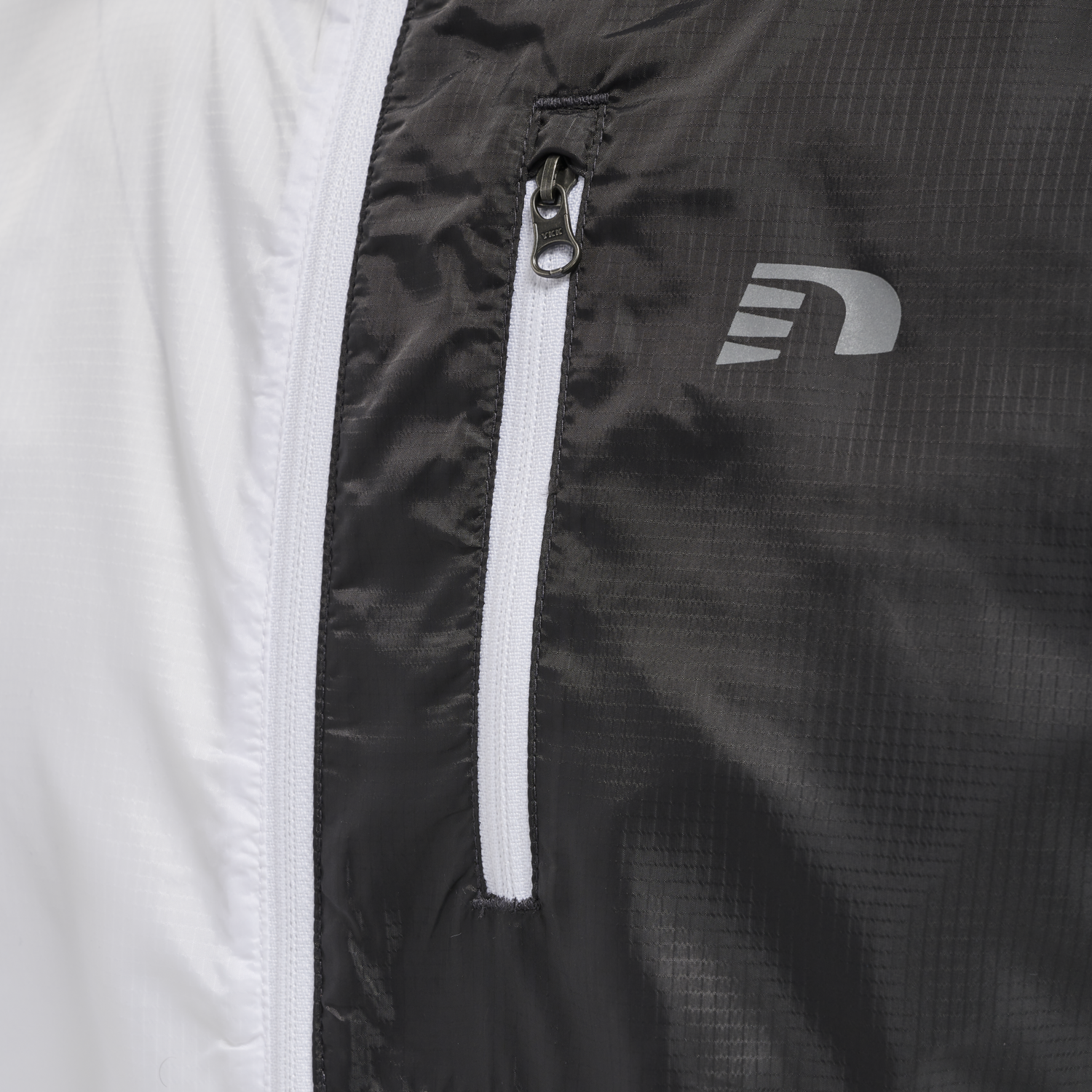 MEN PACKABLE TECH GILET, TRANSPARENT, packshot