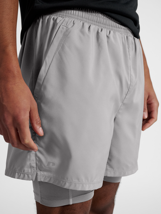 nwlFAST 2IN1 SHORTS, TITANIUM, model