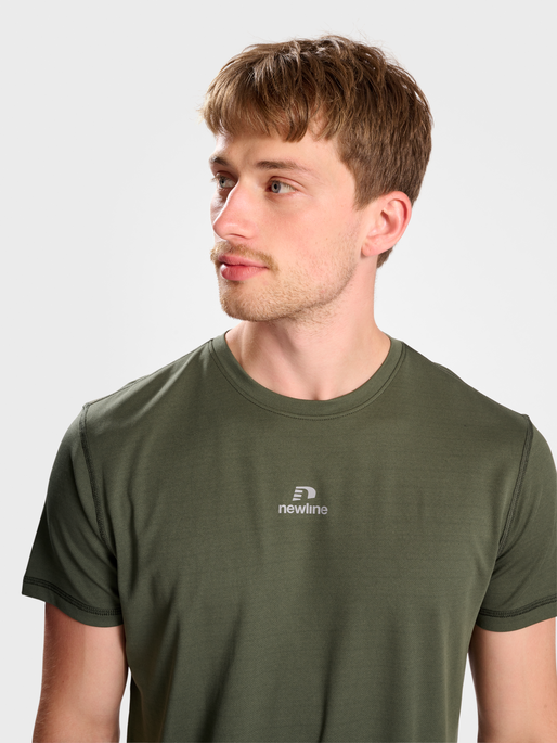 nwlBEAT POLY TEE, 1954, model