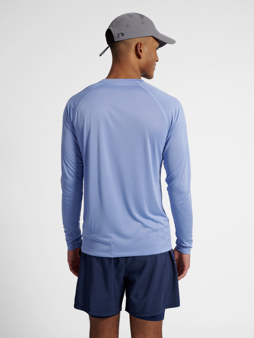 nwlBEAT T-SHIRT L/S, ACTIVE BLUE, model